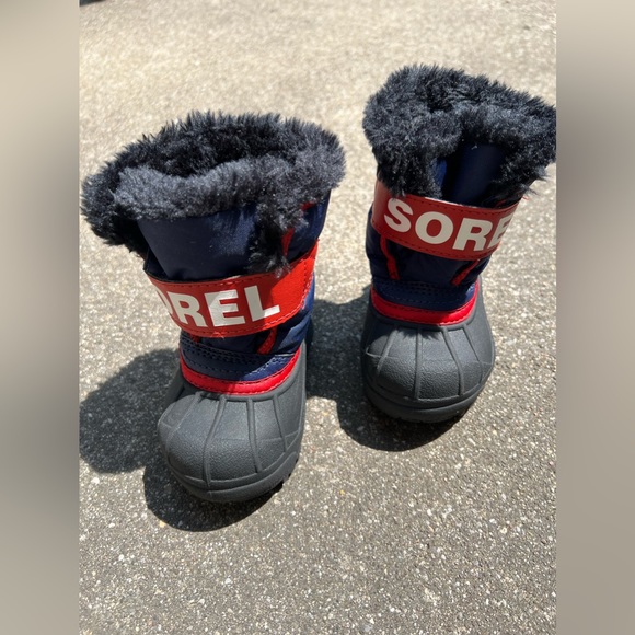 Sorel Winter Boots - Infant Size 4 - Picture 2 of 9